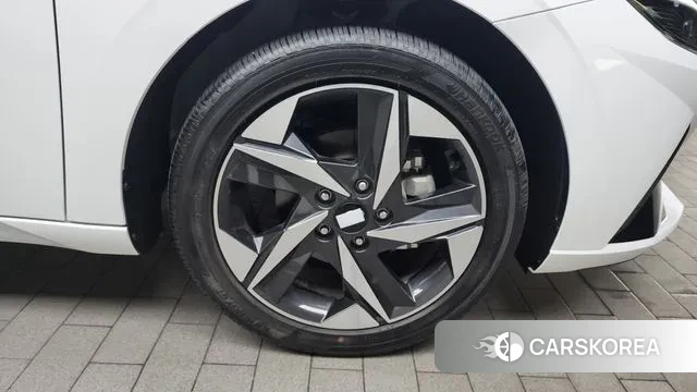 Hyundai Avante (CN7) id 3110129 из Кореи 15