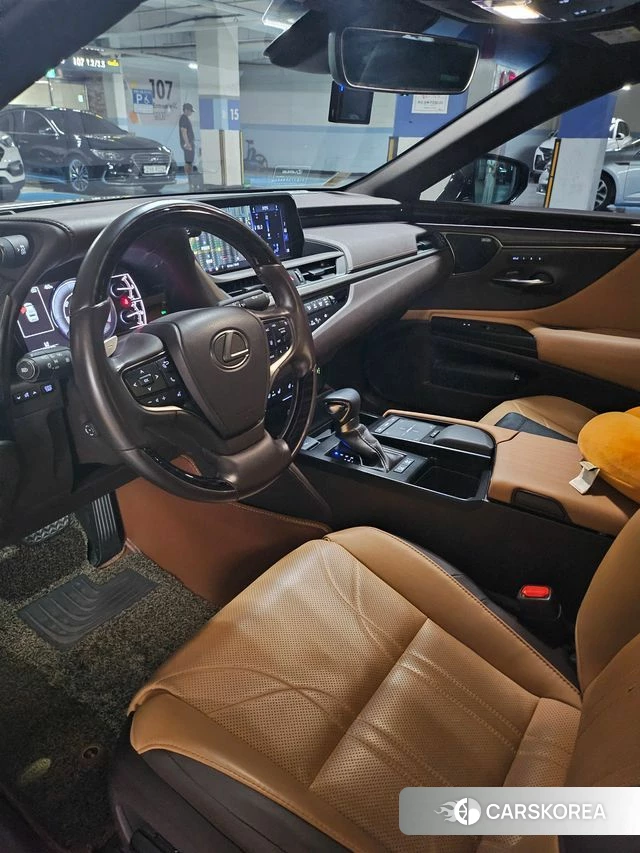 Lexus ES300h 7th generation 2021 Серебристо-серый из Кореи, фото 5