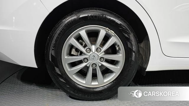 Hyundai The New Avante AD id 4900186 из Кореи 25