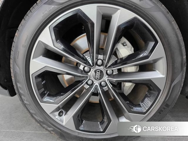 Audi Q7 (4M) id 4634899 из Кореи 15