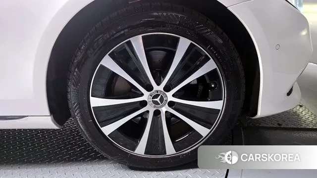 Mercedes-Benz E-Class W213 id 3225952 из Кореи 15