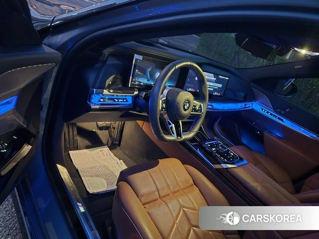 BMW 7 Series (G70) id 3920895 из Кореи 11