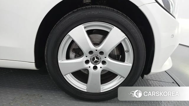 Mercedes-Benz C-Class W205 id 4708891 из Кореи 25