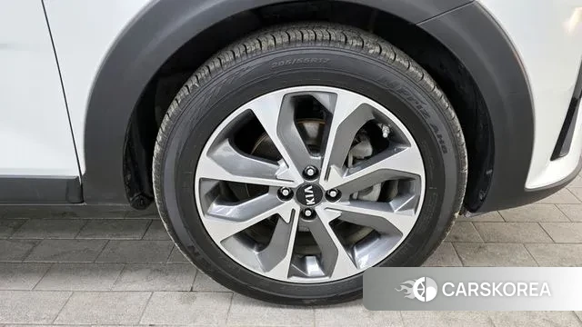 Kia Stonic id 3583359 из Кореи 15