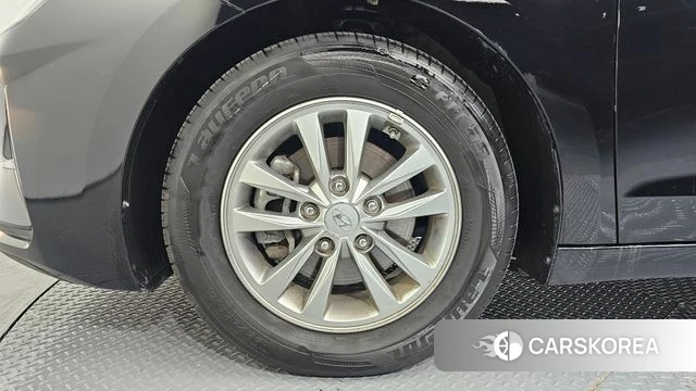 Hyundai The New Avante AD id 4377477 из Кореи 15
