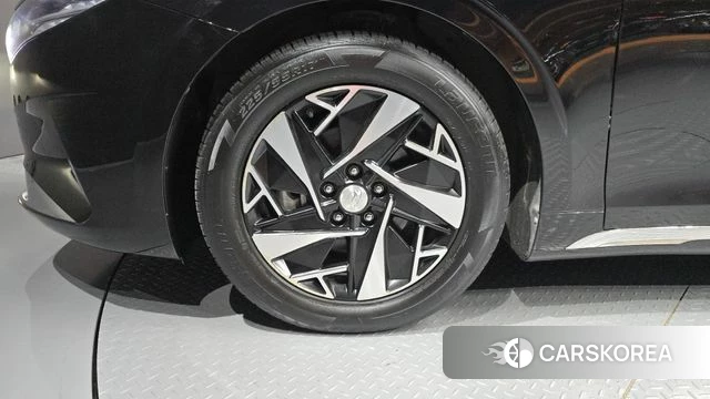 Hyundai The New Grandeur IG Hybrid id 4893905 из Кореи 32