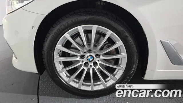 BMW 5 Series (G30) id 2833922 из Кореи 15