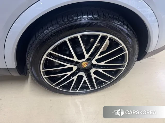 Porsche Cayenne (PO536) 2024 Жемчужный цвет из Кореи, фото 6