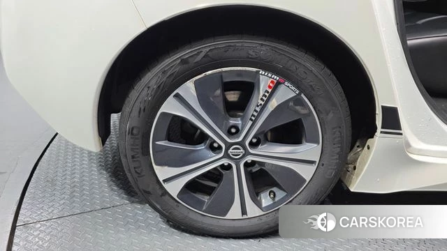 Nissan Leaf (ZE1) id 4285271 из Кореи 29