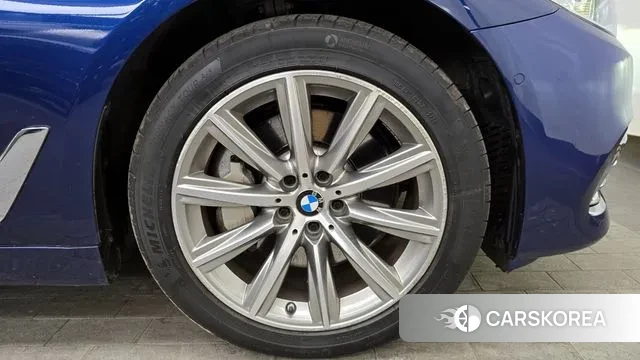 BMW 5 Series (G30) id 3631138 из Кореи 15