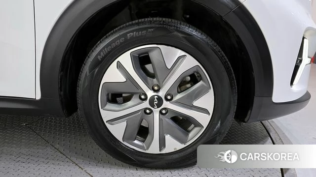 Kia Niro Plus id 3832386 из Кореи 15