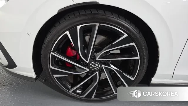 Volkswagen Golf 8th Generation id 3383668 из Кореи 15