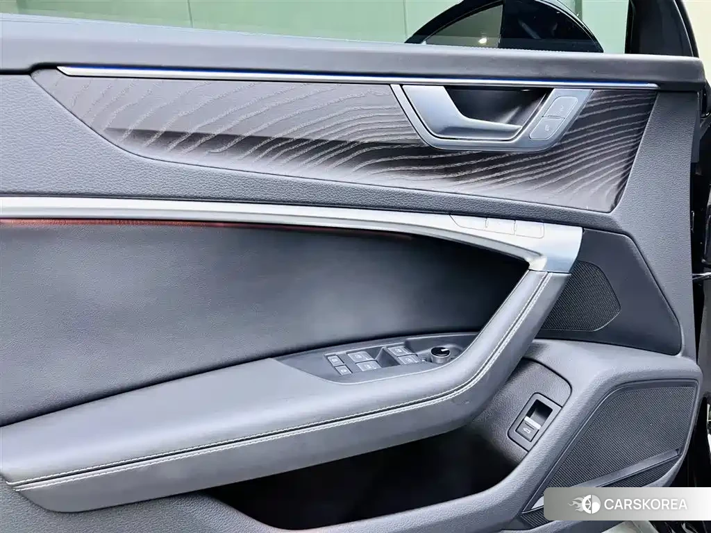 Audi A6L id 4576500 из Китая 10