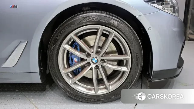 BMW 5 Series (G30) id 3474861 из Кореи 15