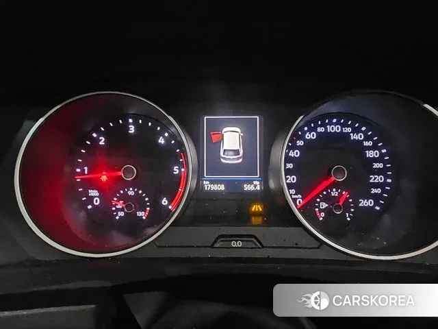 Volkswagen Tiguan second Generation 2018 Белый из Кореи, фото 5