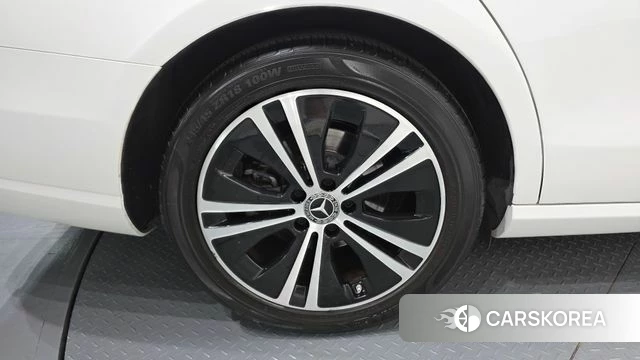 Mercedes-Benz E-Class W213 id 4586613 из Кореи 25