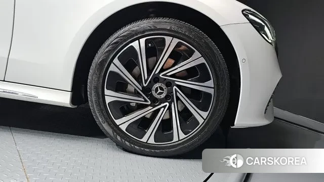 Mercedes-Benz E-Class W214 id 3015858 из Кореи 15