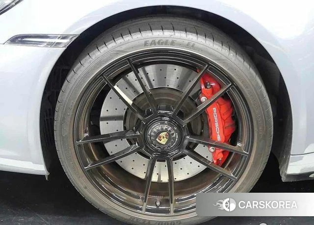 Porsche 911(992) id 4360643 из Кореи 15