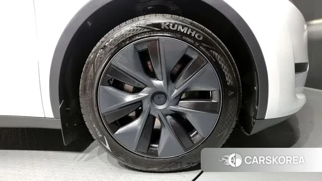 Tesla Model Y id 2909982 из Кореи 15