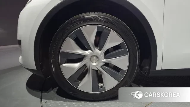 Tesla Model Y id 3512504 из Кореи 15