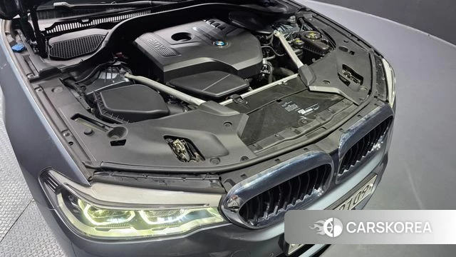 BMW 5 Series (G30) id 4188265 из Кореи 35