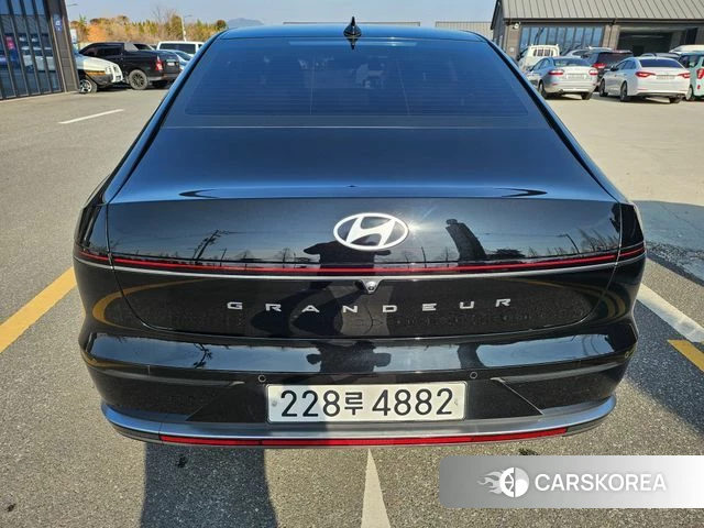 Hyundai Grandeur (GN7) id 3826506 из Кореи 15