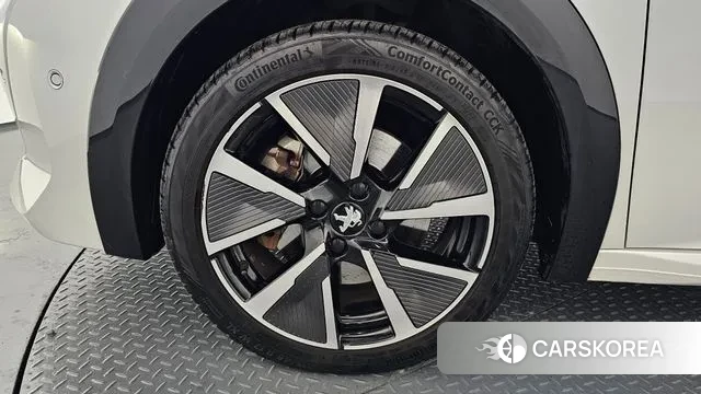 Peugeot e-208 second Generation id 3577637 из Кореи 15