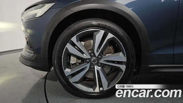 Volvo V60 Cross-Country 2nd Generation id 2911789 из Кореи 15