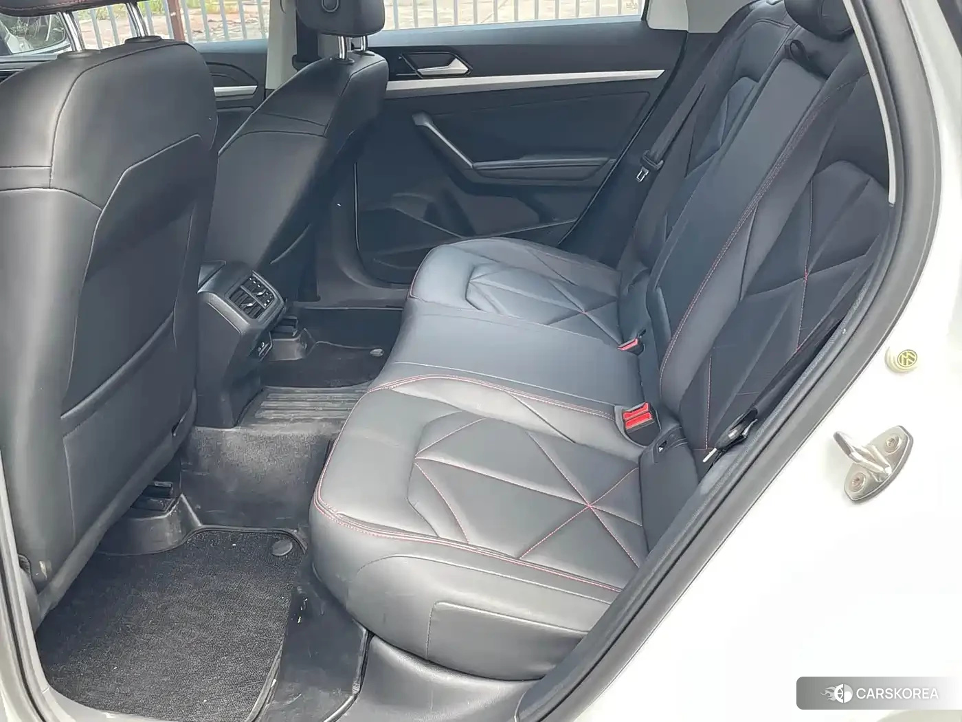 Volkswagen Lavida 2024 Белый из Китая, фото 6