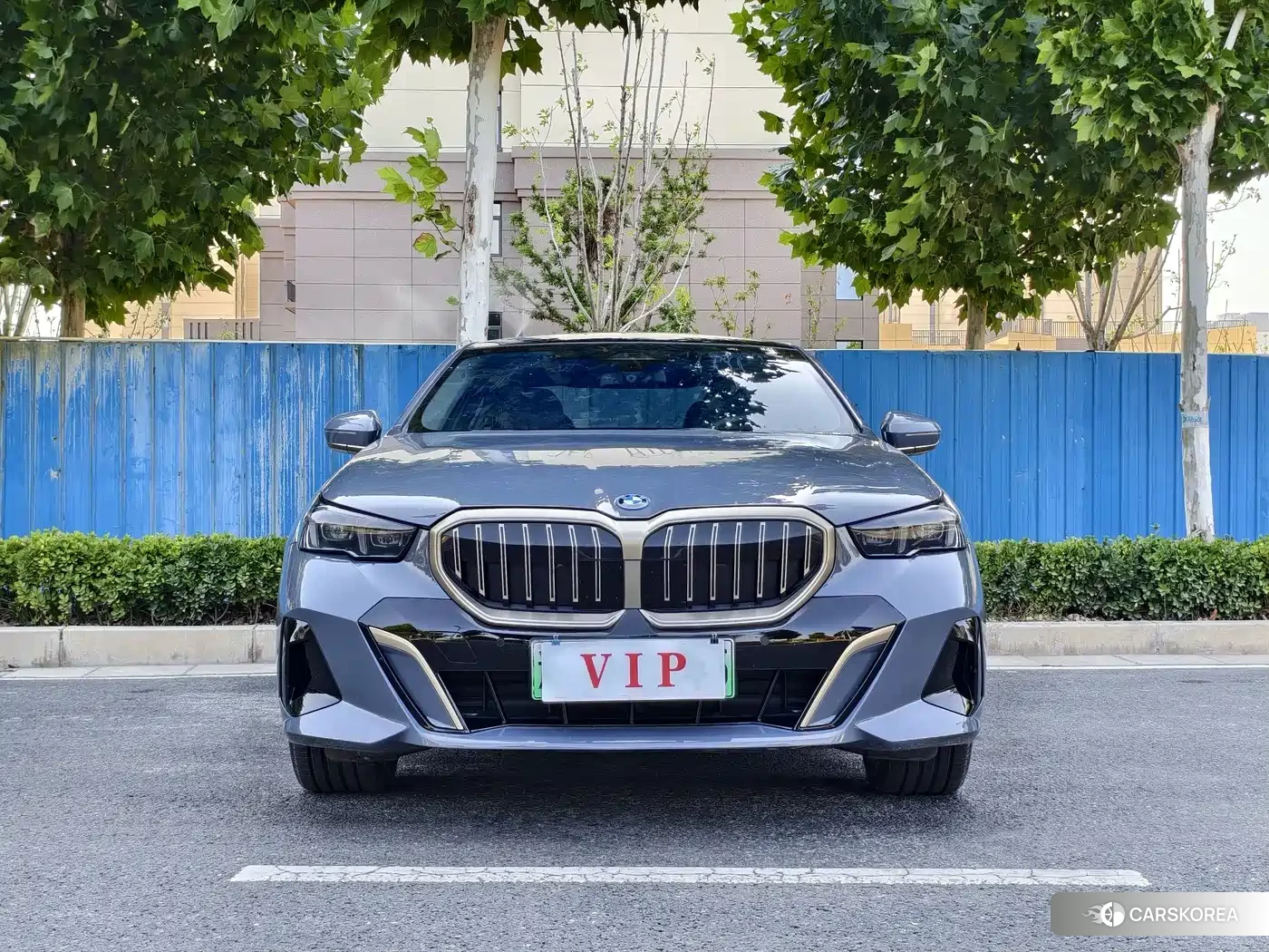 BMW i5 2024 Silver/gray из Китая, фото 5