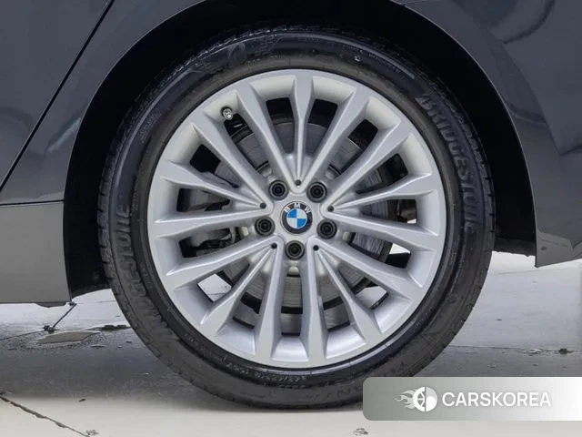 BMW 5 Series (G30) id 3002724 из Кореи 15