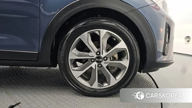 Kia Stonic id 3494456 из Кореи 15