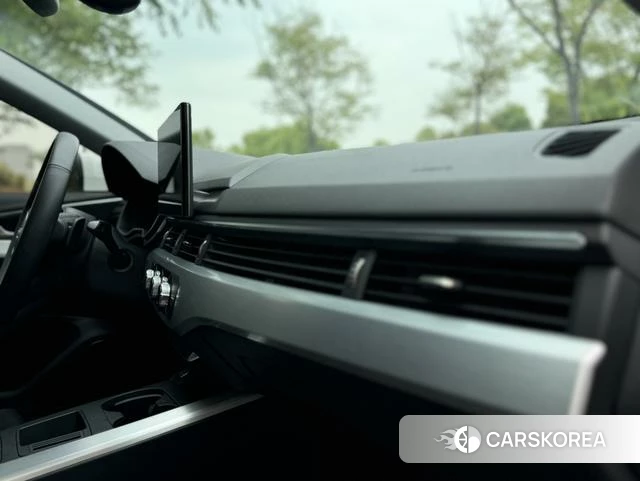 Audi A4L id 4260592 из Китая 20