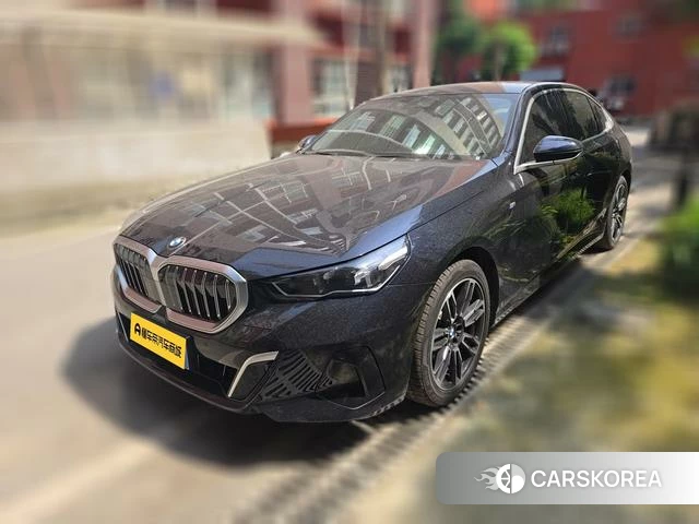 BMW 5 series 2024 Черный из Китая, фото 5