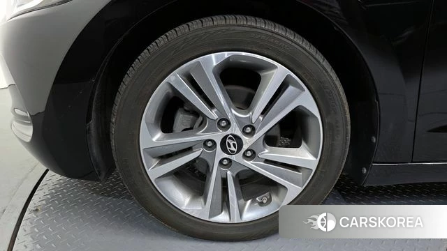 Hyundai Avante AD id 4251368 из Кореи 27