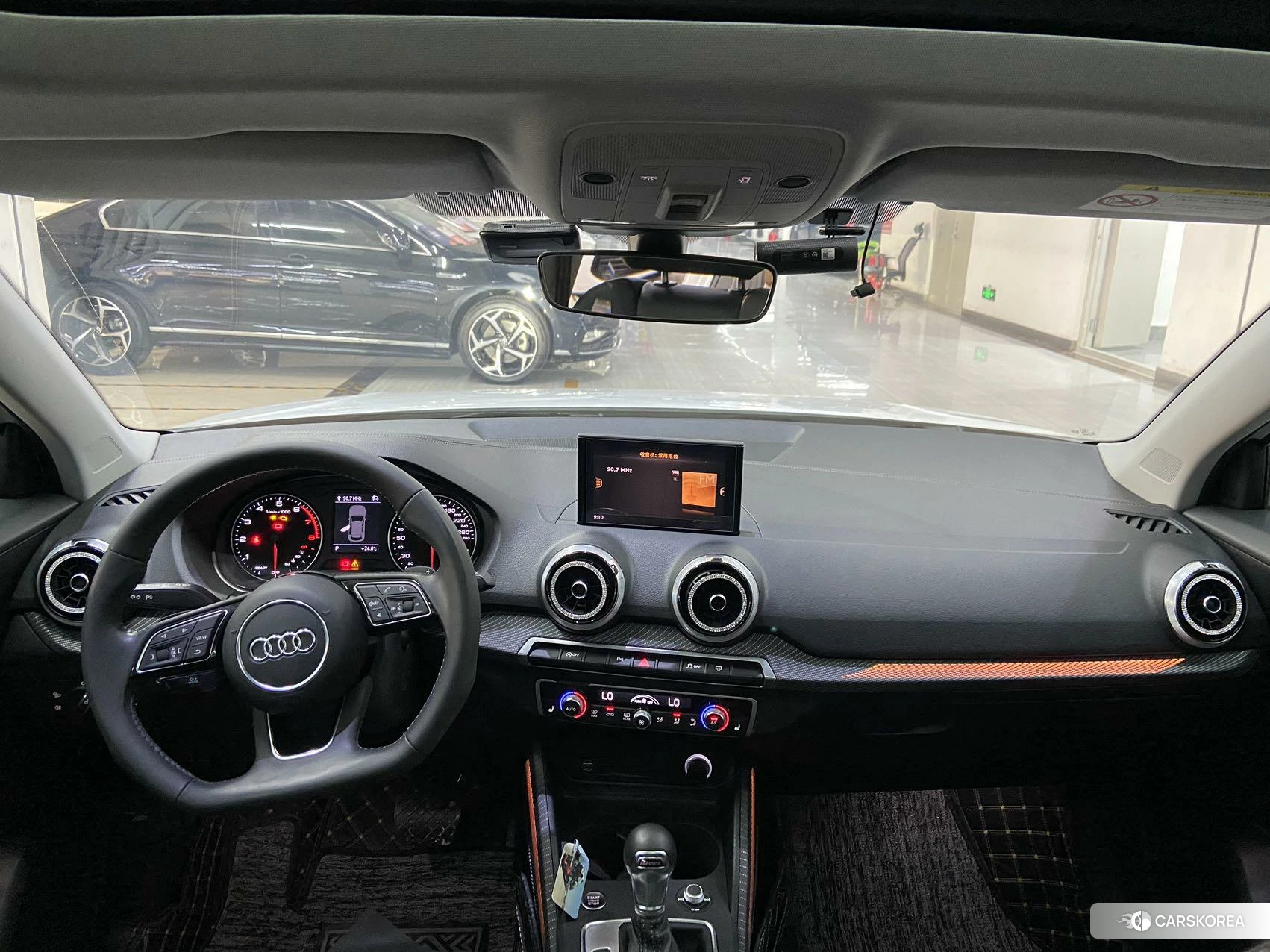 Audi Q2L id 4514743 из Китая 23