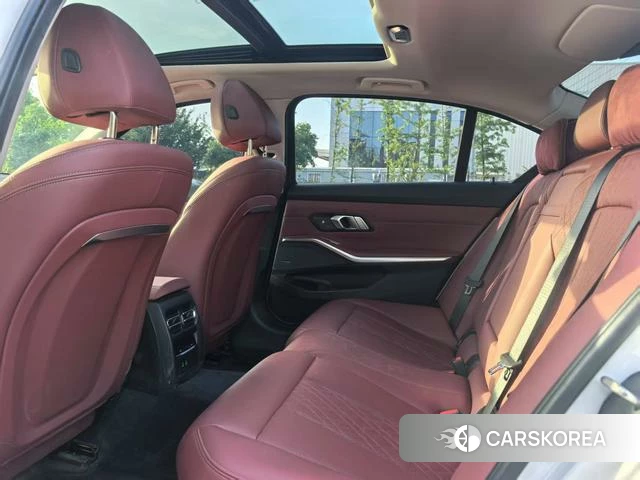 BMW 3 series 2023 Белый из Китая, фото 5