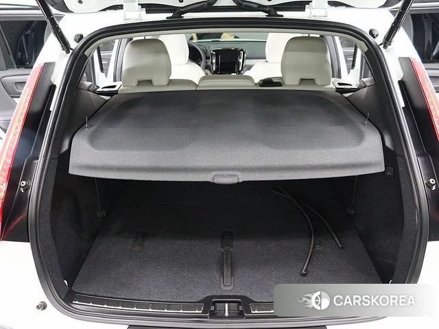 Volvo XC40 2024 Белый из Кореи, фото 5