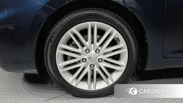 Kia The New Carens id 3880067 из Кореи 15