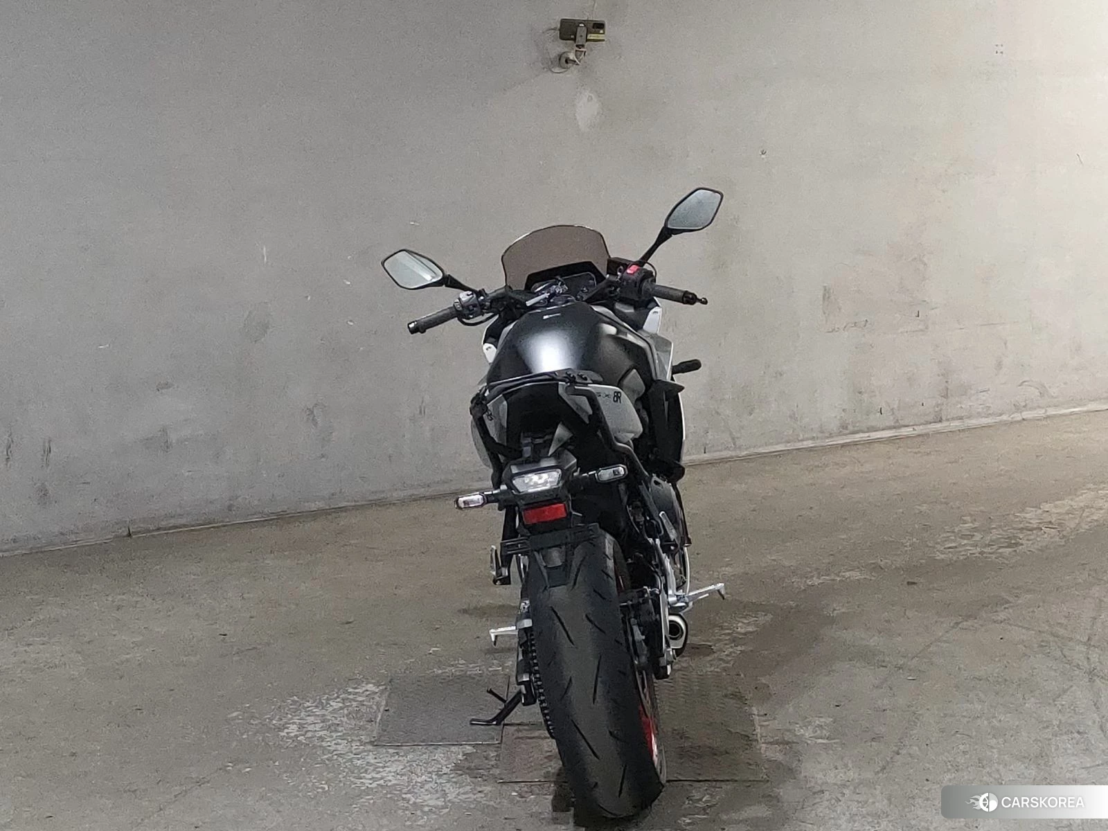 Проданный Suzuki GSX-8R id 4206198 из Японии, фото 2