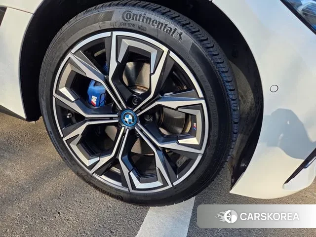 BMW i4 id 3432315 из Кореи 7