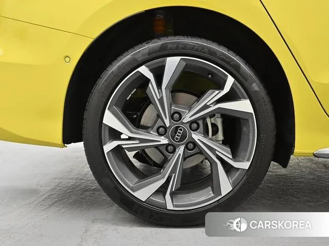 Audi A3 (8Y) id 3382839 из Кореи 15