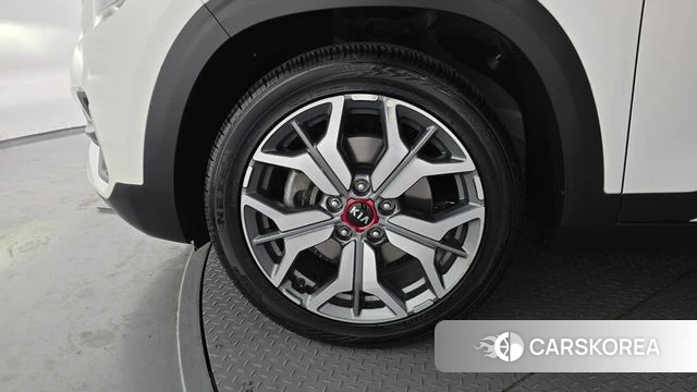 Kia Seltos id 4384131 из Кореи 15