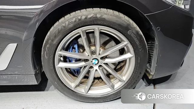 BMW 5 Series (G30) id 3319828 из Кореи 15