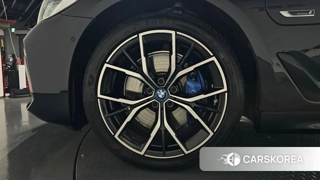 BMW 5 Series (G30) id 4711039 из Кореи 30
