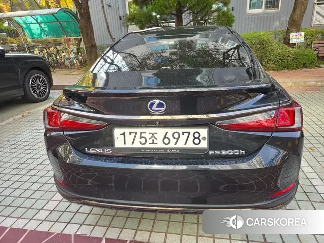Lexus ES300h 7th generation id 3343101 из Кореи 10