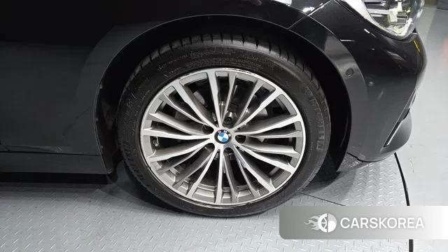 BMW 3 Series (G20) id 3778413 из Кореи 15