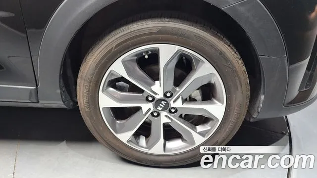 Kia Stonic id 2807878 из Кореи 15