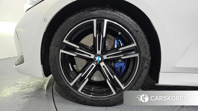 BMW 3 Series (G20) id 4560141 из Кореи 30