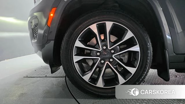 Jeep Grand Cherokee (WL) id 4388663 из Кореи 15